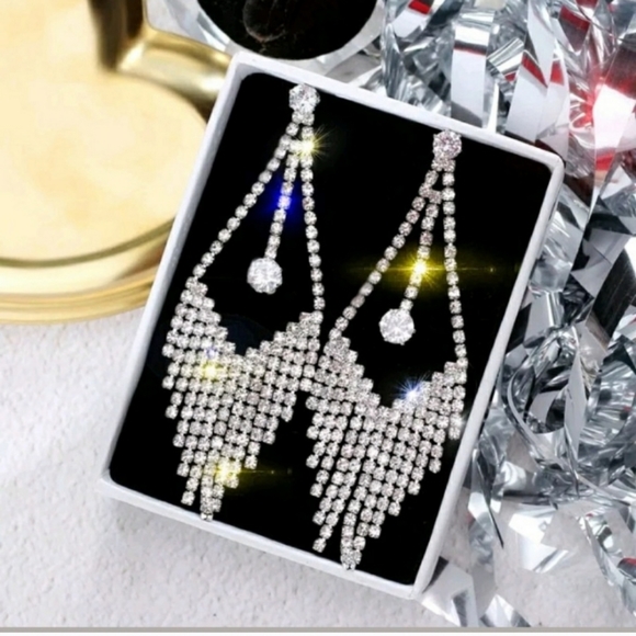 🎀Gorgeous Rose Gold Rhinestone Earrings - Picture 2 of 5